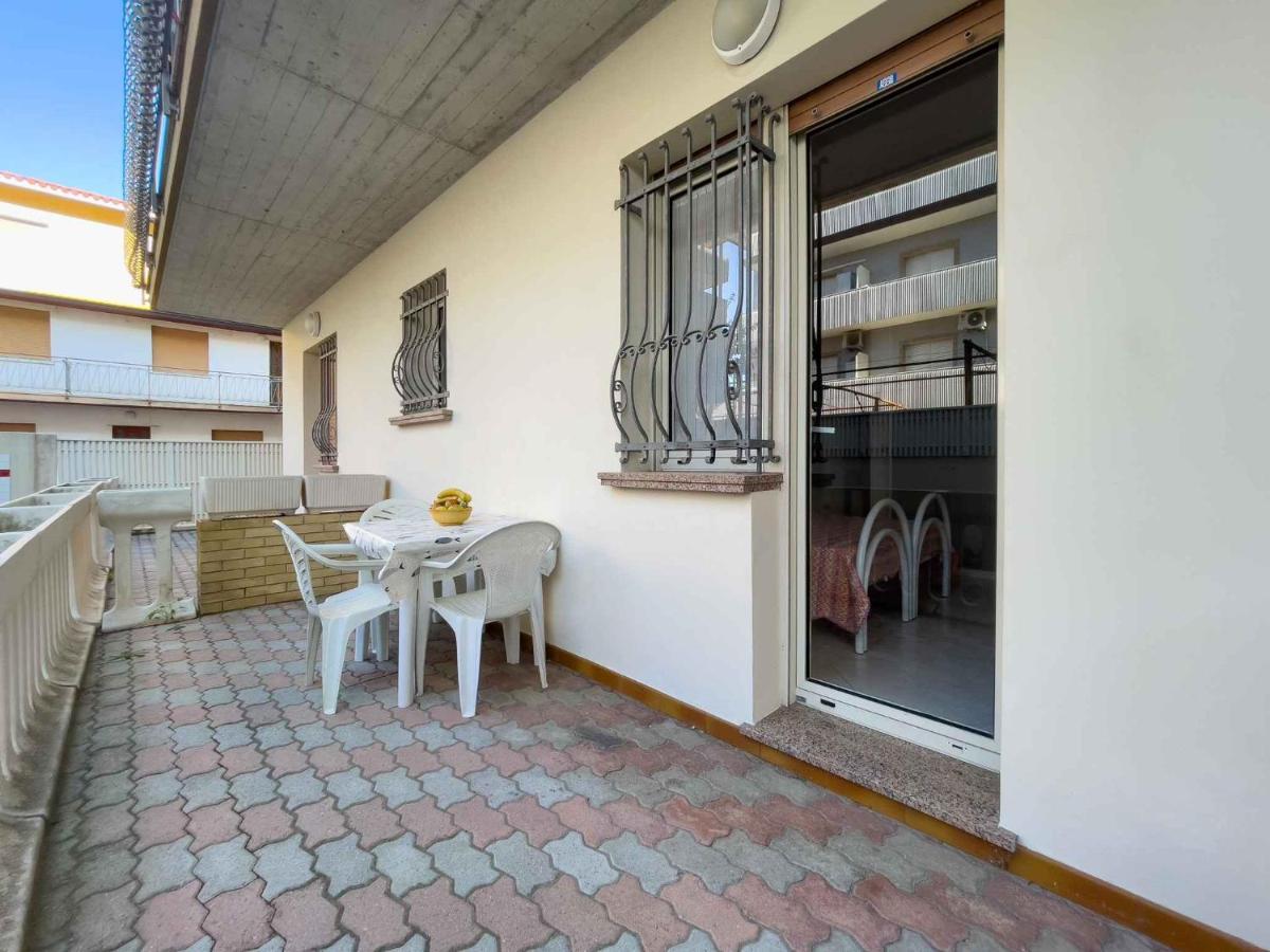 Apartments In Lignano 21774 Lignano Sabbiadoro Exteriör bild